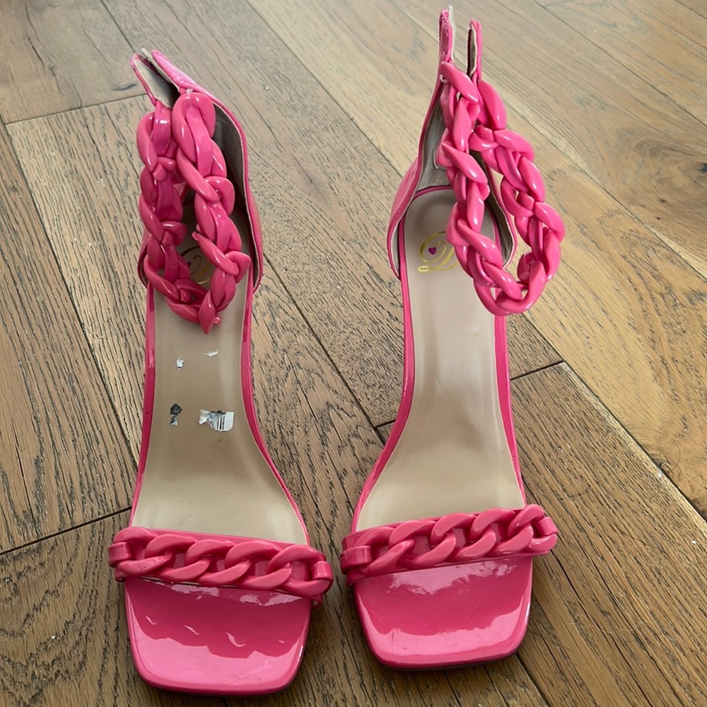 Bubblegum pink square toe heel